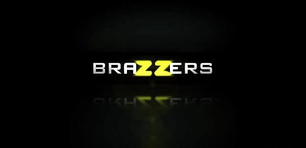  Brazzers Exxtra - (Aidra Fox, Jessy Jones) - New Years Sleaze - Trailer preview